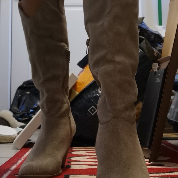 Suede Western style knee high boots - Picture 2 of 6